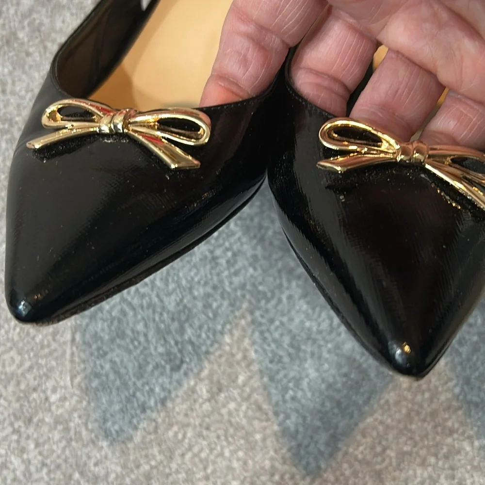 Kate Spade Black Slingback Heels with signature bow & logo. Original box. Size 7 - Picture 4 of 7